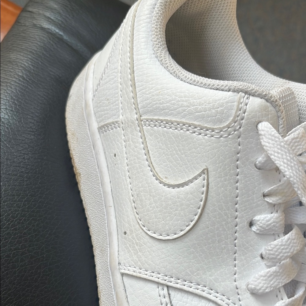 Nike White Athletic Shoes - Picture 2 of 6
